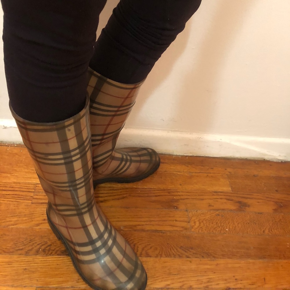 Burberry rain boots
